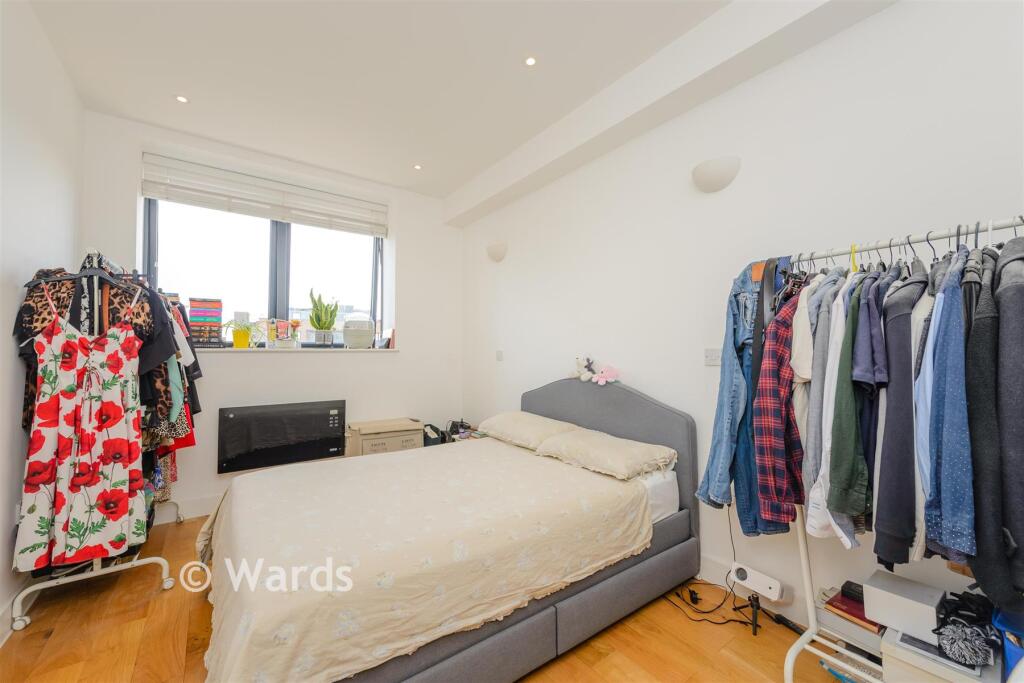 Apartment in Dartford, Temple Hill - View 5
