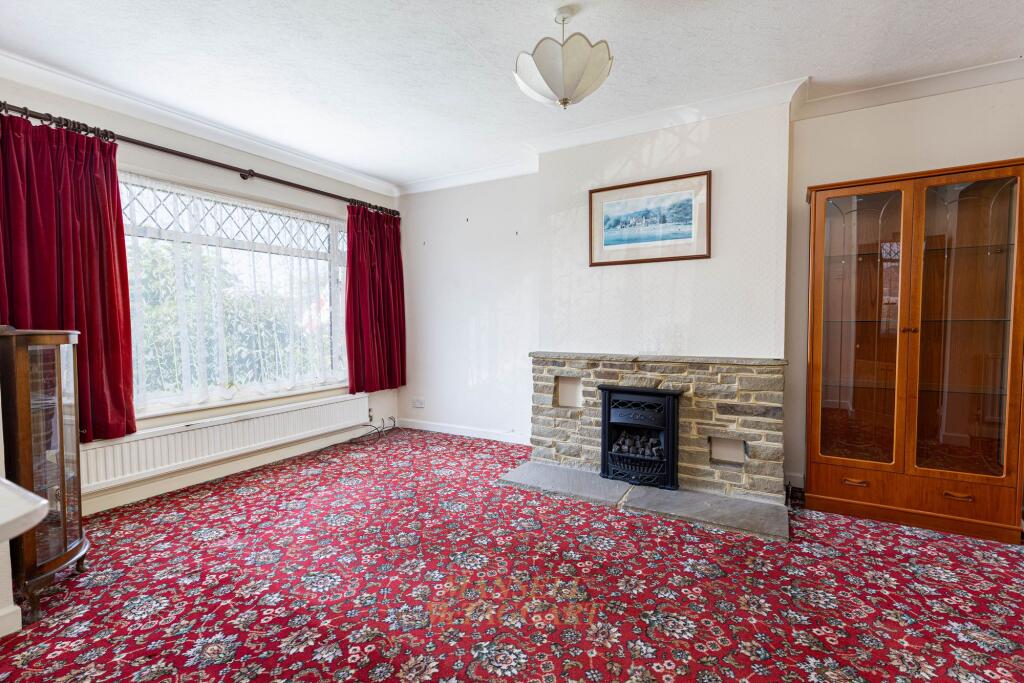 Summersvere Close, Crawley, RH10 - More