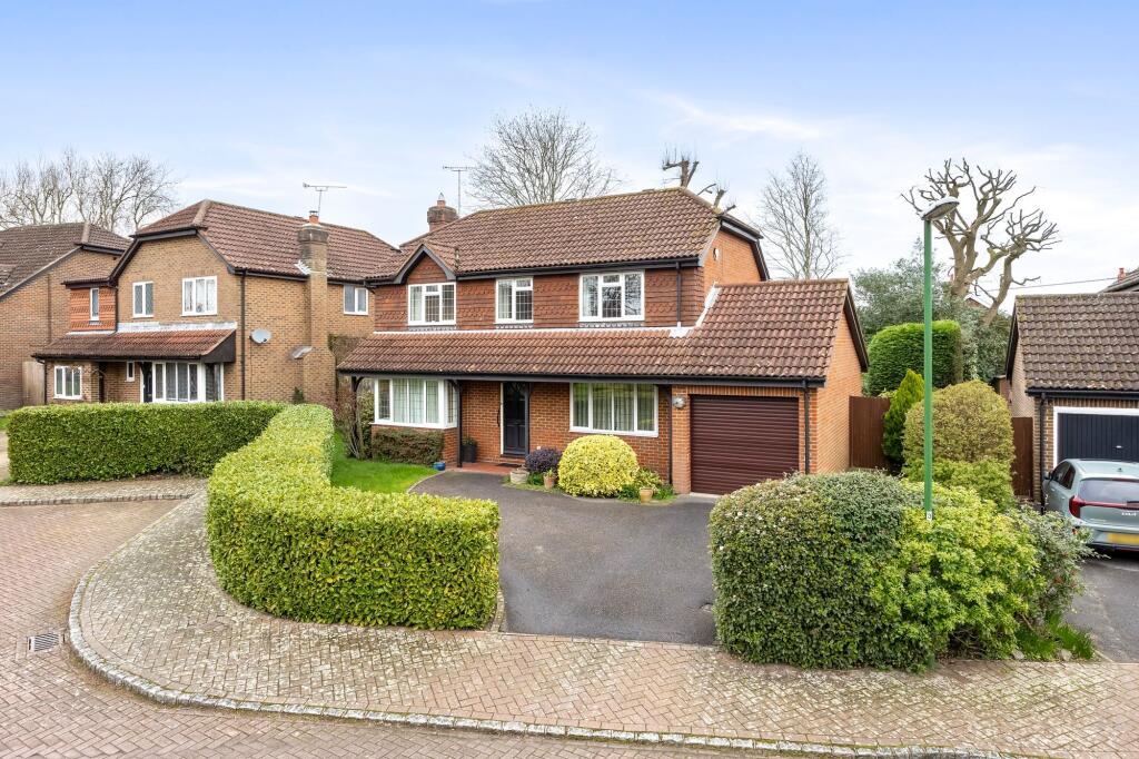 Main image of property: Hatchlands, Cuckfield, RH17
