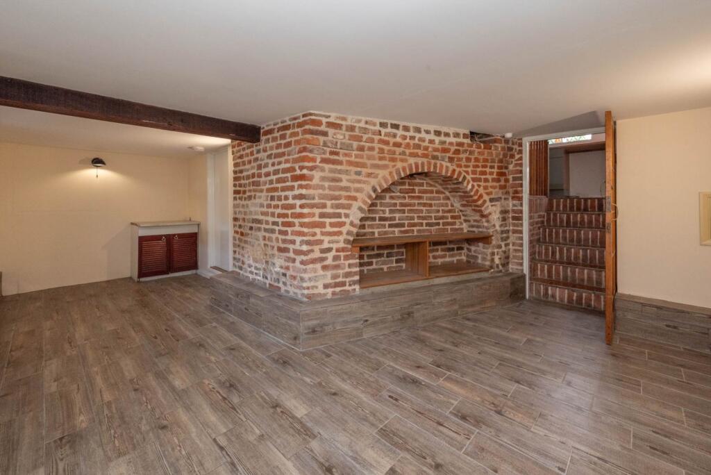 House in Canterbury - More