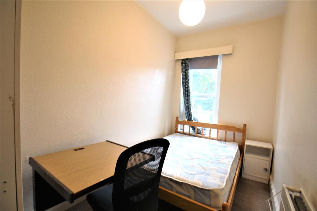 6 bedroom house for rent