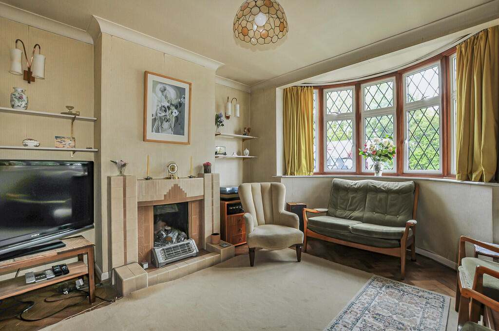 House in Denham Green, Denham - View 4