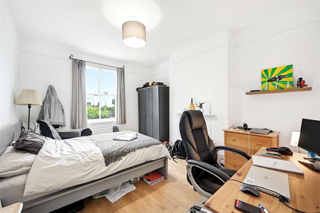 5 bedroom terraced house for rent