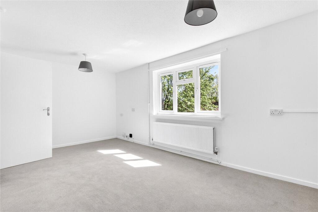 Dalcross, Bracknell, Berkshire, RG12 photo 4
