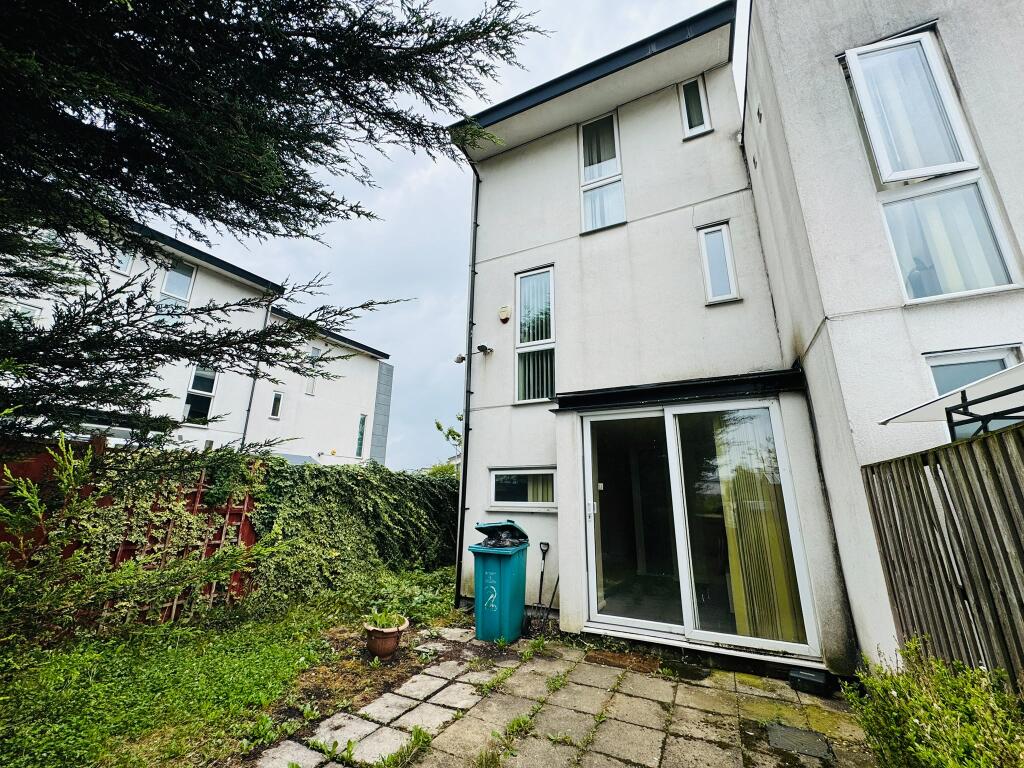 Main image of property: Paxton Place, Manchester, M11