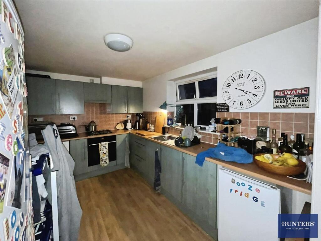 Apartment in Calderdale, West Yorkshire - View 2