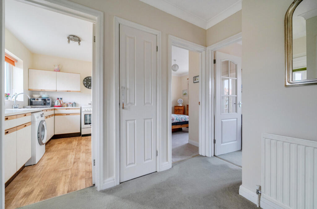 Shergold Way, Cookham, SL6 photo 3