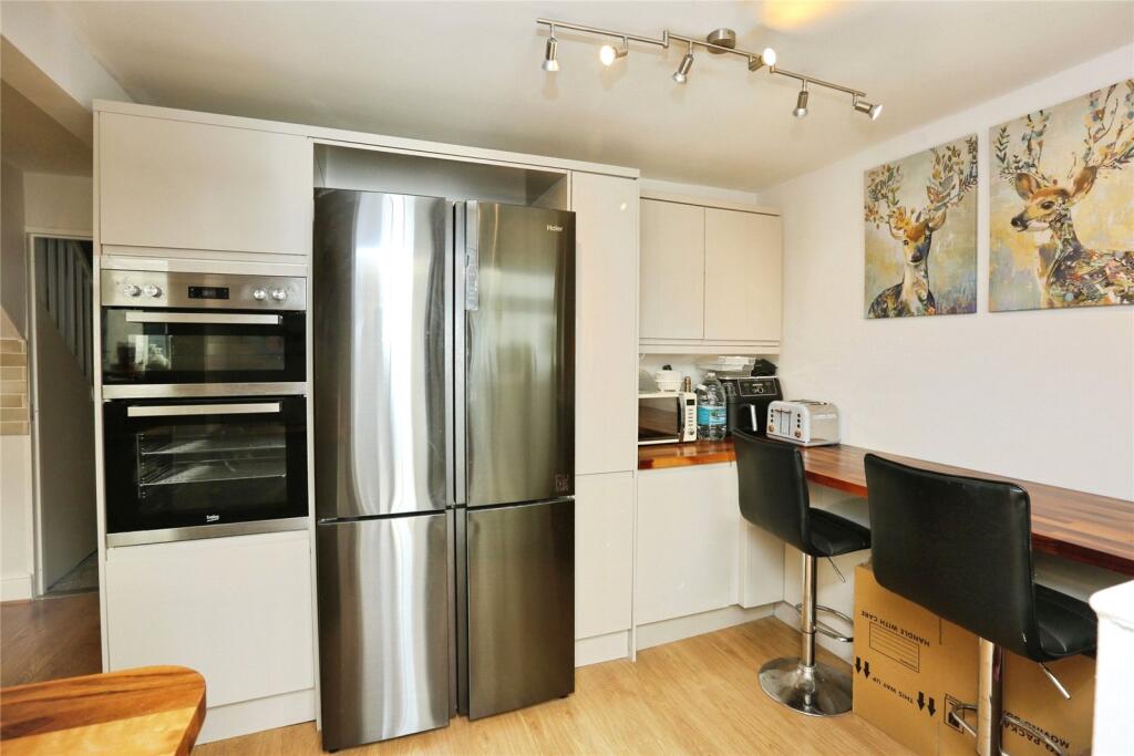 Ransome Close, Titchfield, Hampshire, PO14 - View 3