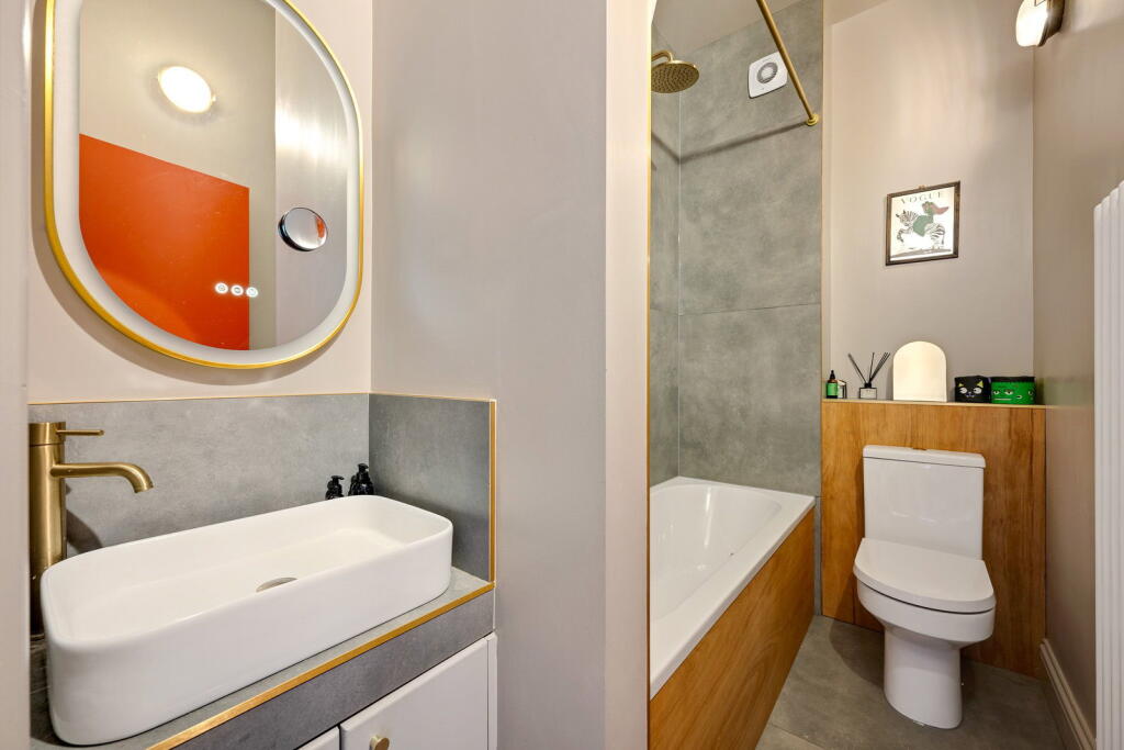 Apartment in London - More