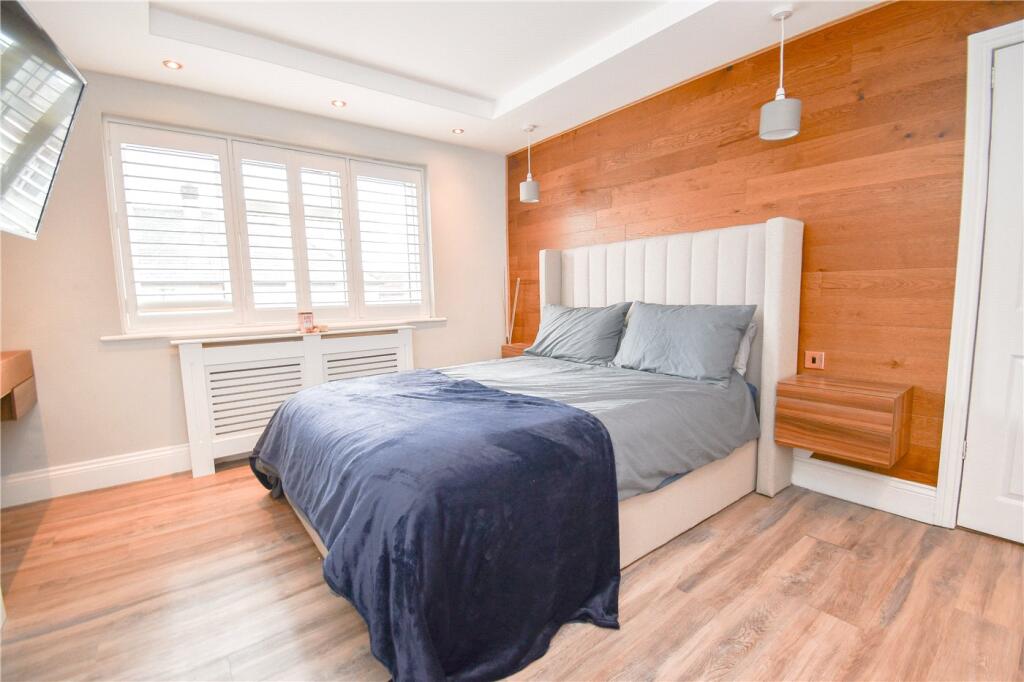 House in Wirral, Liverpool City Region - View 5