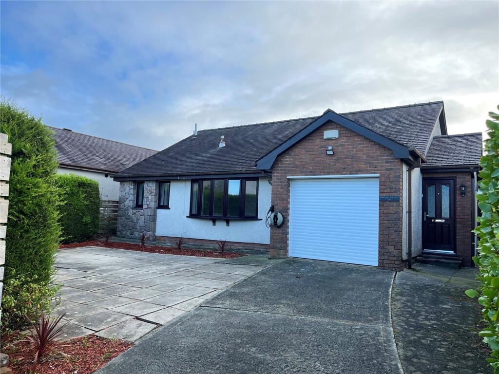 Main image of property: Ffordd Gwyndy, Penrhosgarnedd, Bangor, Gwynedd, LL57