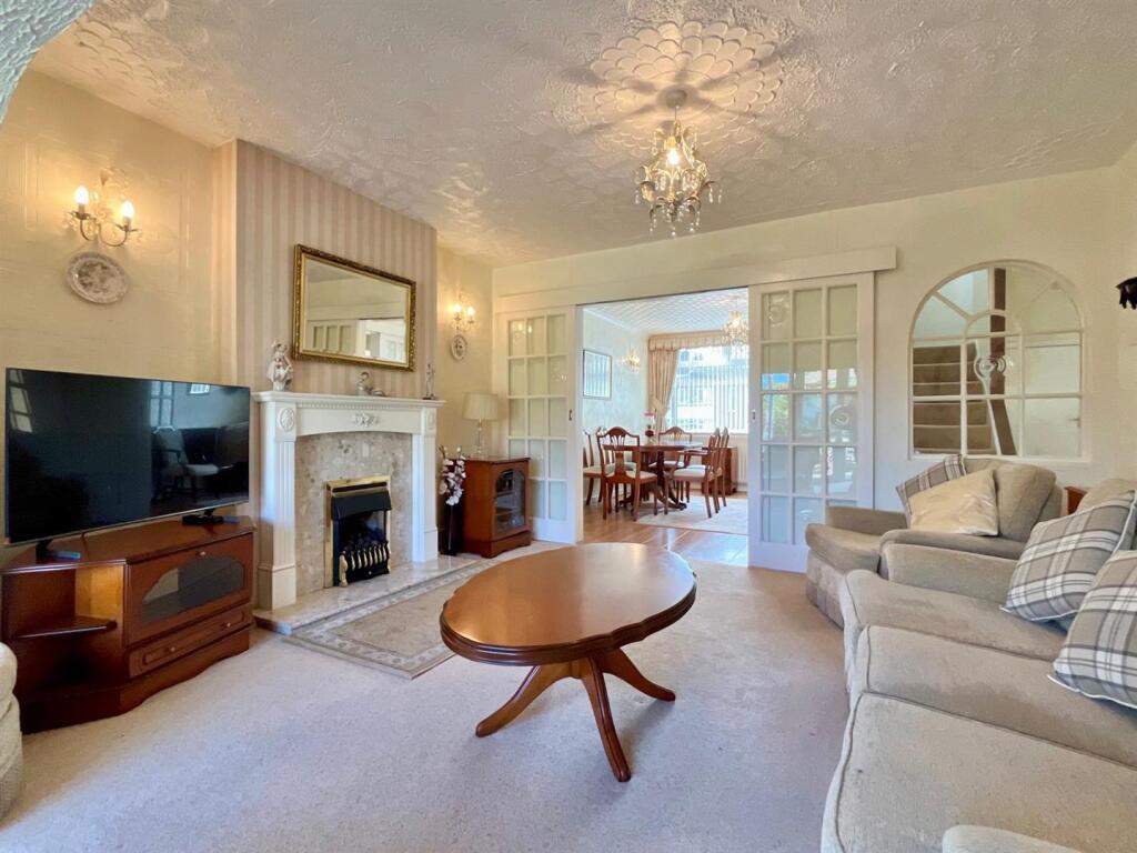 Rosslyn Road, Walmley, Sutton Coldfield photo 4