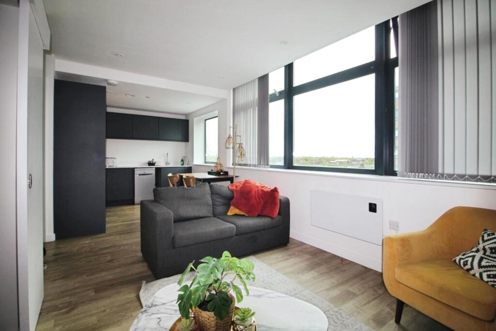 48 Seymour Grove, Old Trafford, Manchester photo 4