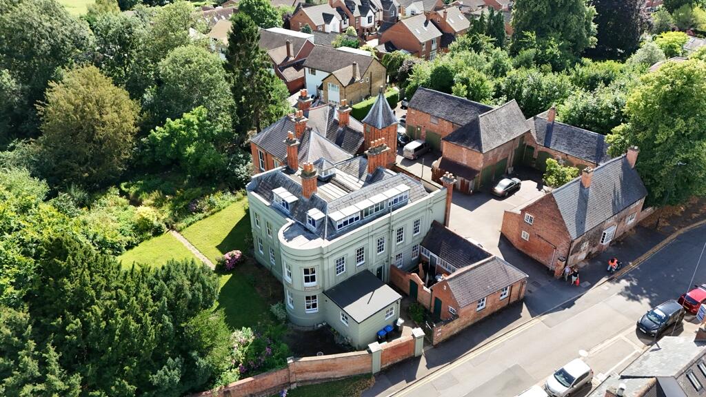 Main image of property: Office 2, Hill House, Regent Street, Lutterworth, Leicestershire, LE17 4BE