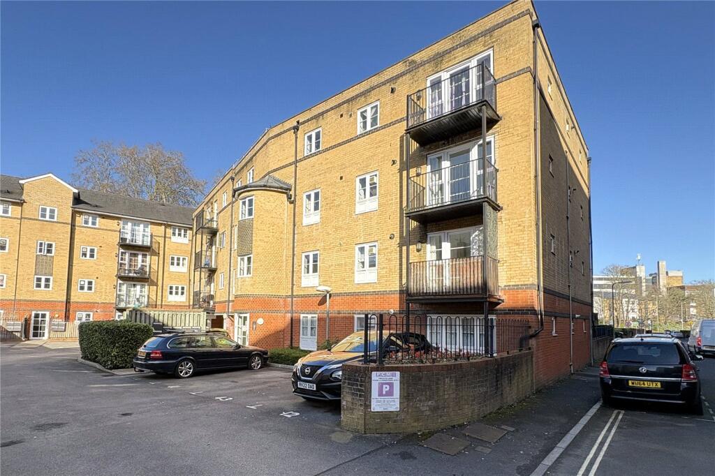 Main image of property: High Street, Aldershot, Hampshire, GU11