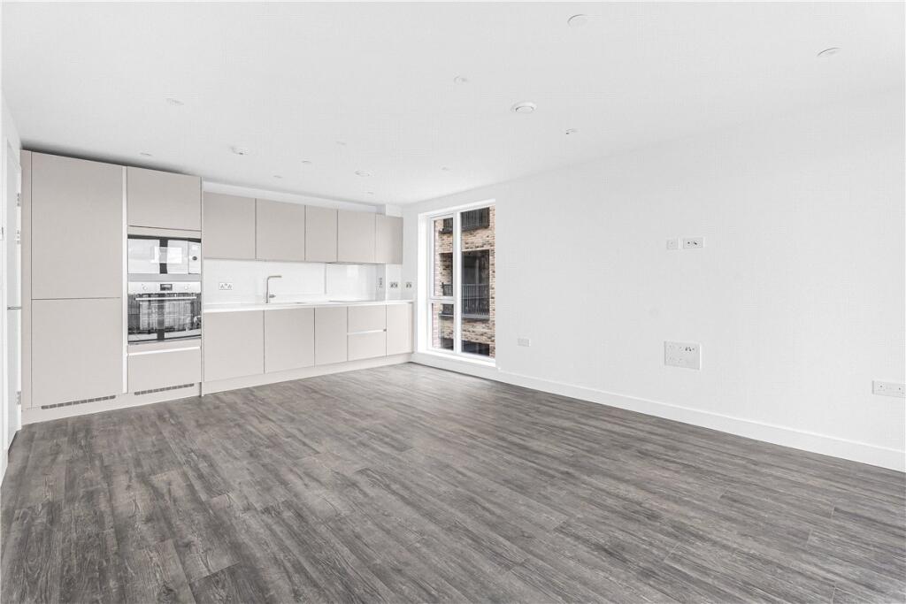 Main image of property: 8 Shillingford House, Munda Way, Oxford, OX2