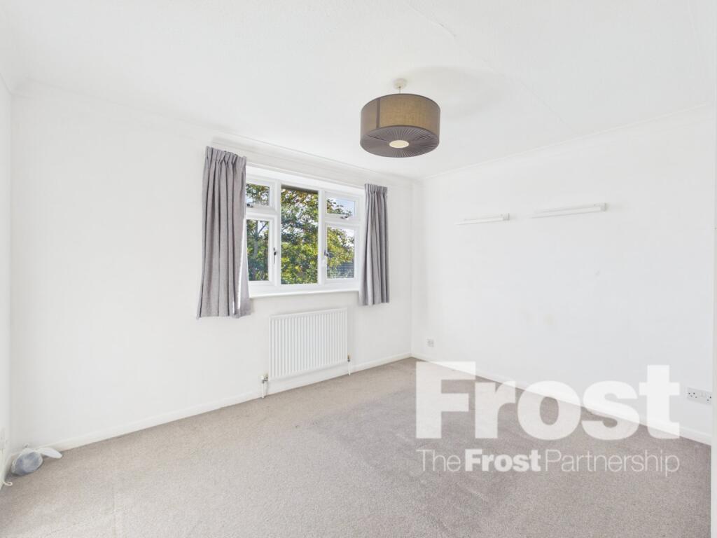 House in Slough - View 5