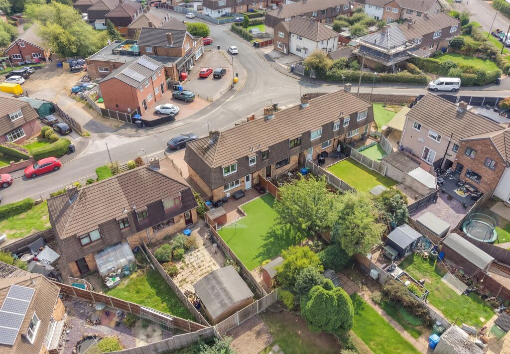 House in Chesterfield, Hady, Spital - More