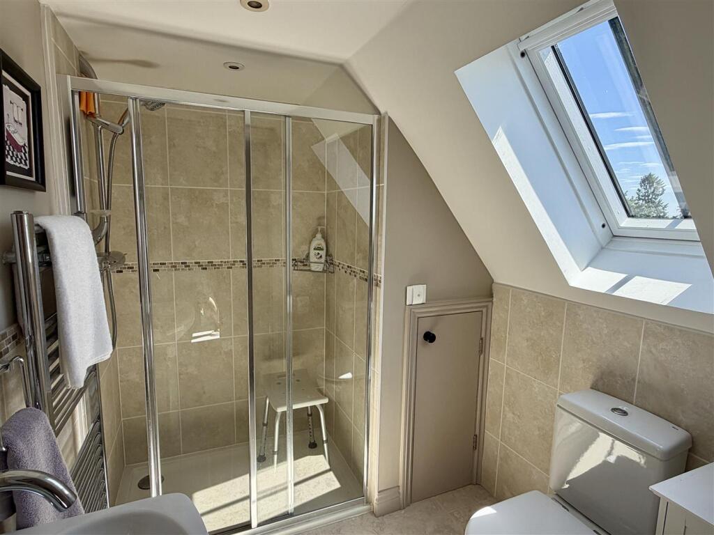 House in Cotswold, Stow-on-the-Wold - More