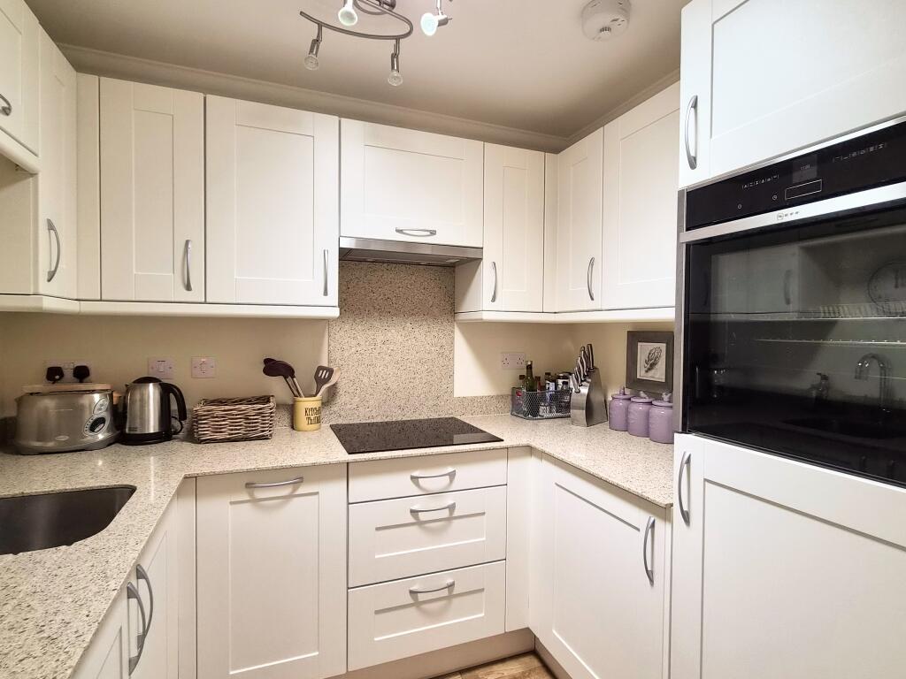Apartment in Swindon - View 3