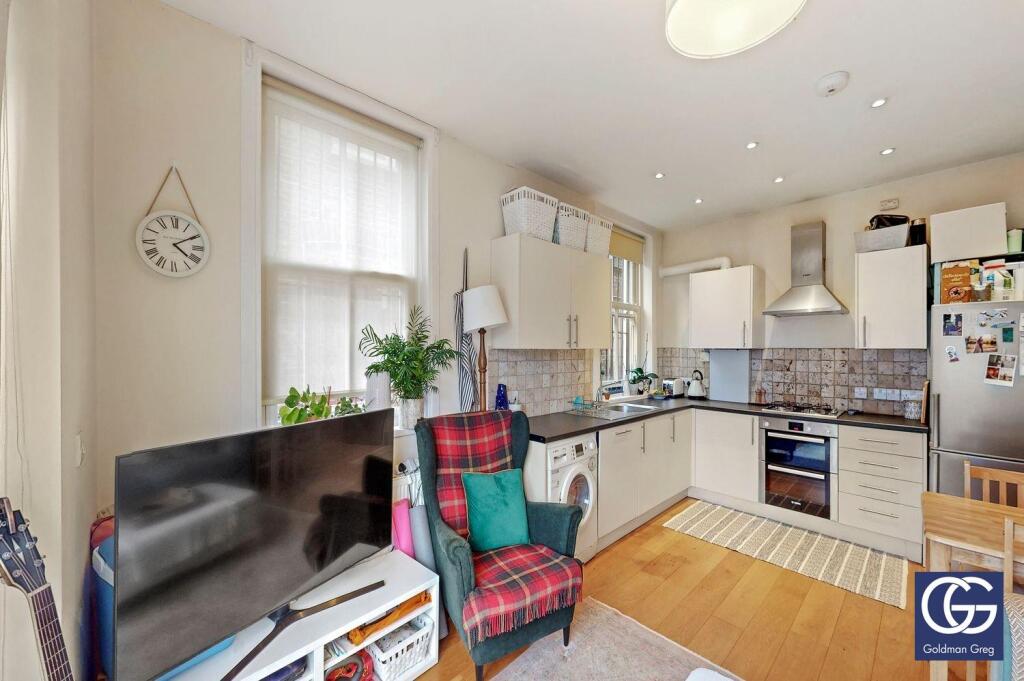 Main image of property: Balham Hill, London, SW12