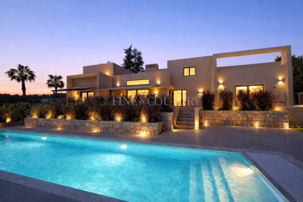 Main image of property: Algarve, Carvoeiro