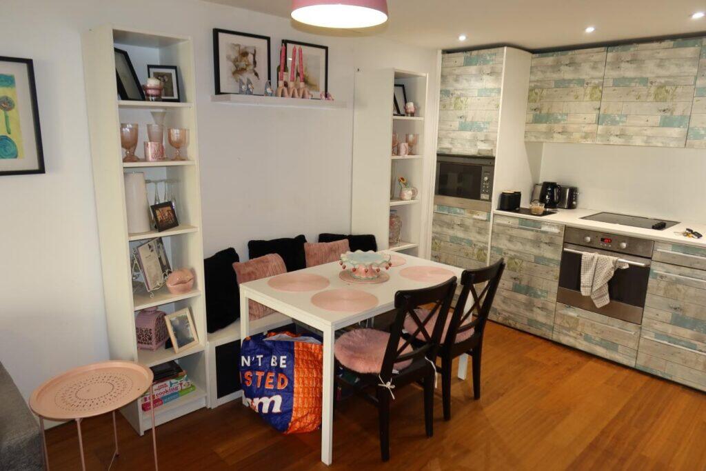 Apartment in Dartford, Kent - More