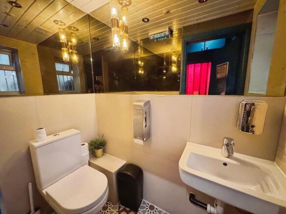 Restaurant22 WC