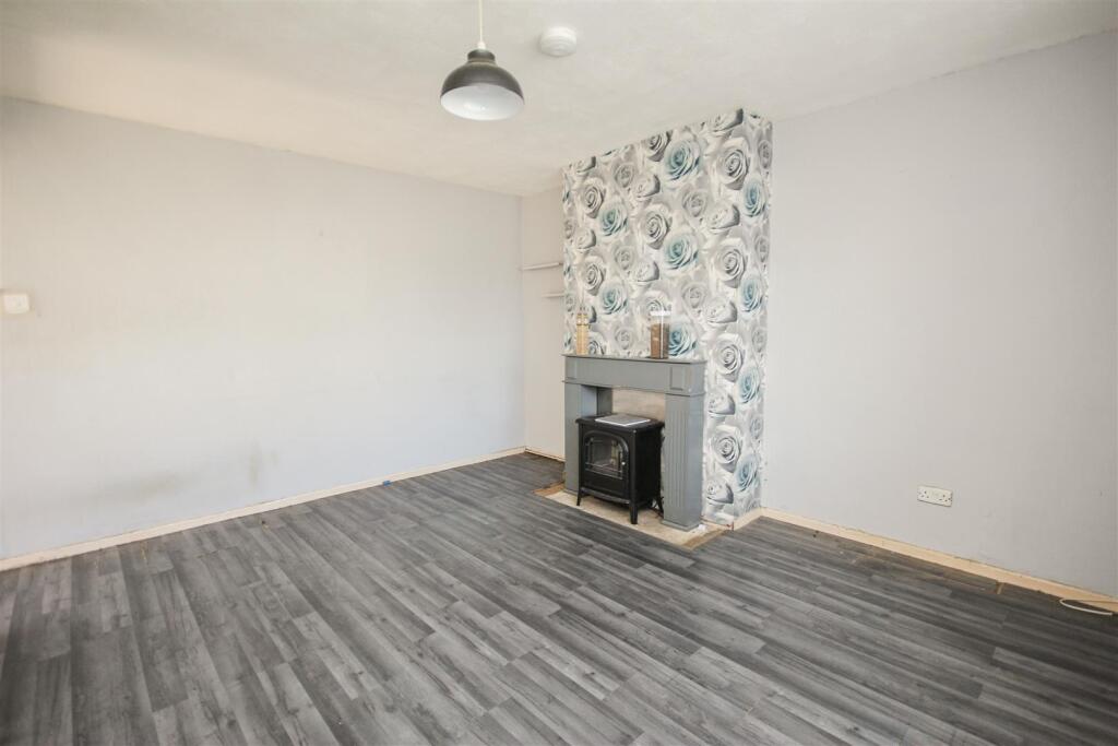 House in Earls Barton - View 2