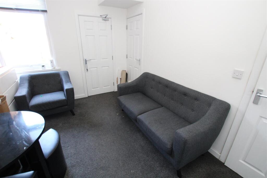 House in Stockton-on-Tees - View 3
