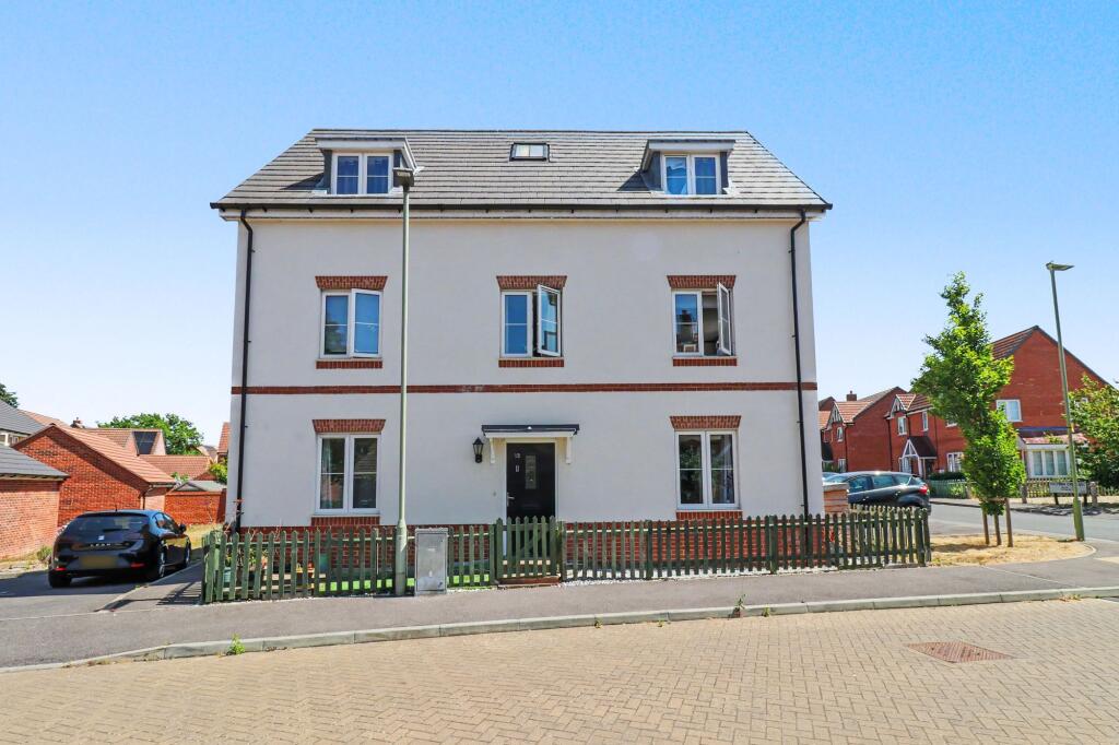 Main image of property: Chiltern Crescent, Fair Oak, SO50