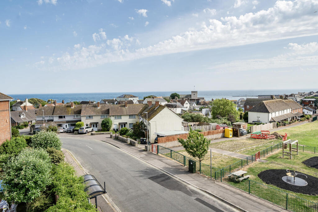 Apartment in Lyme Regis, Dorset - View 2