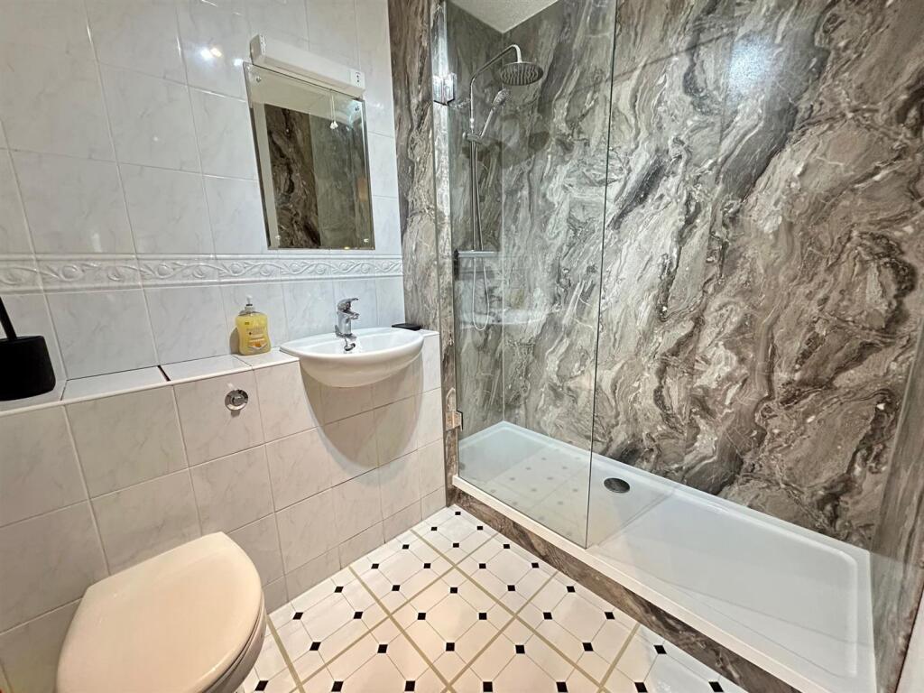 Apartment in York - View 4