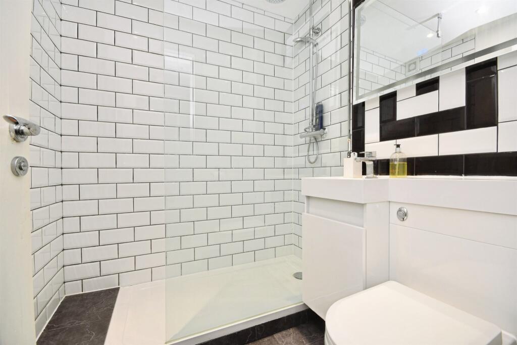 Apartment in Chelmsford, Meadgate, Great Baddow - View 4