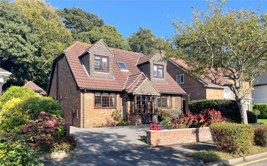 Main image of property: East Cliff Way, Friars Cliff, Christchurch, Dorset, BH23