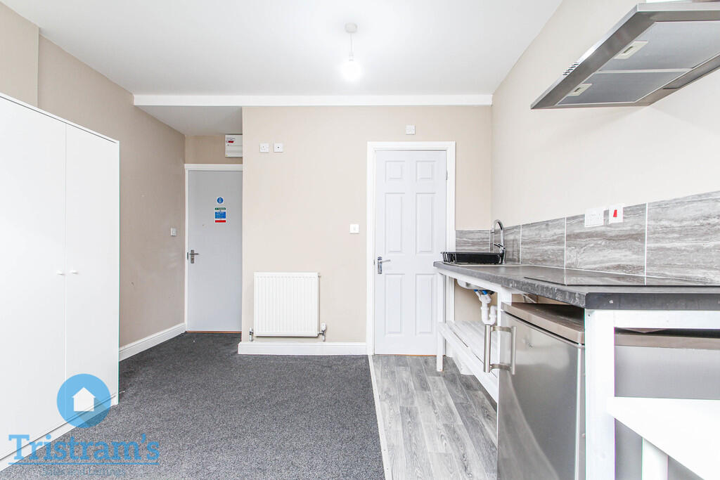 Studio flat for rent