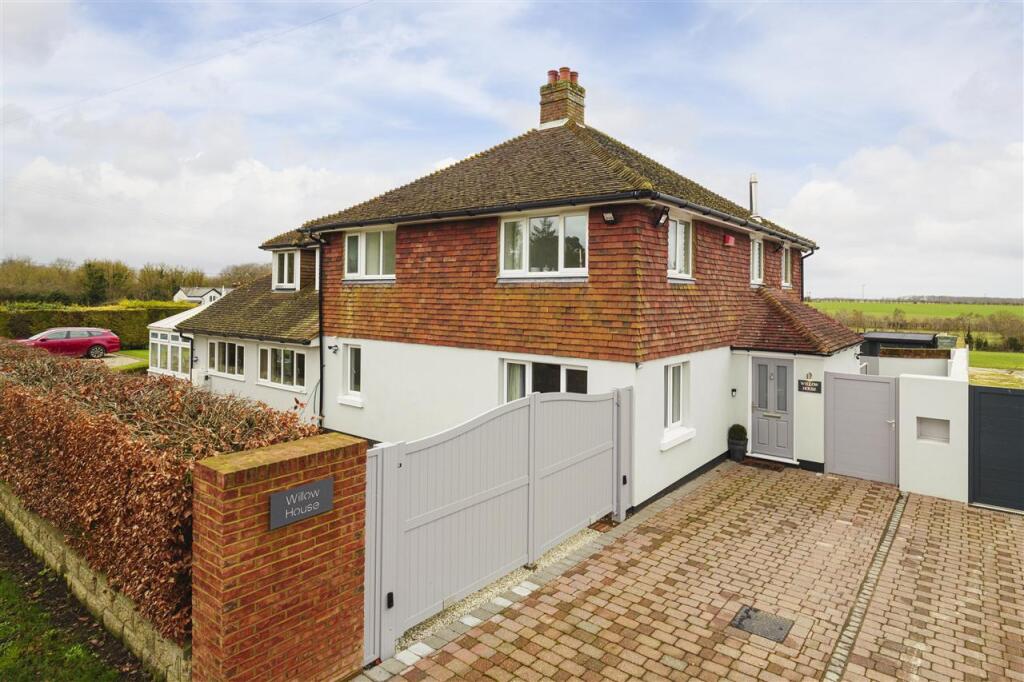 Main image of property: Willow House, Ratling Road, Ayelsham