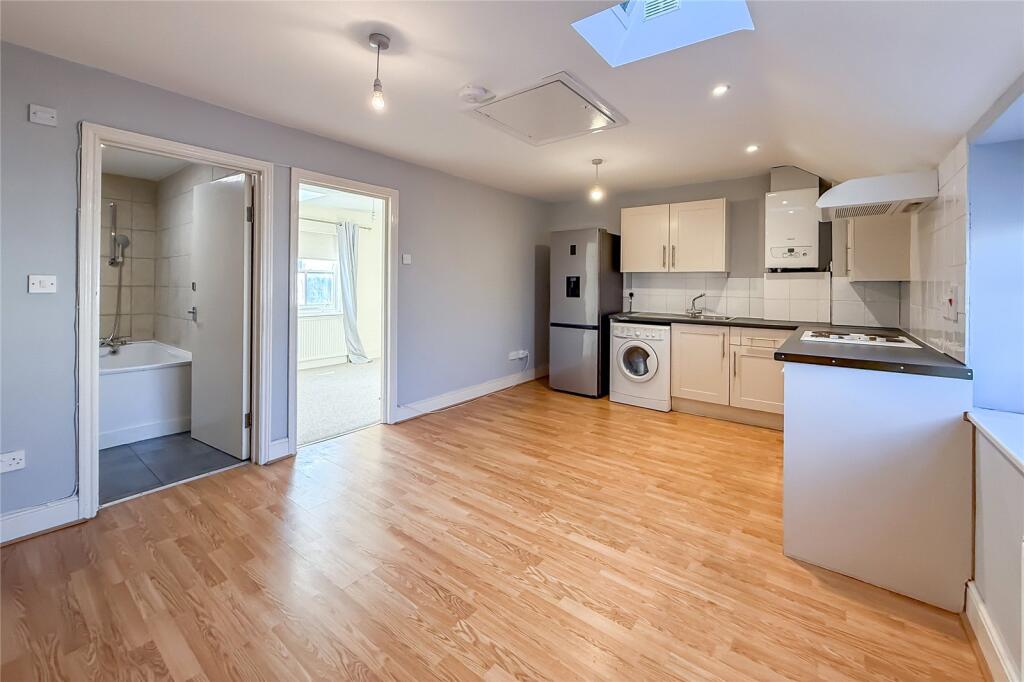 Apartment in St Albans - View 2