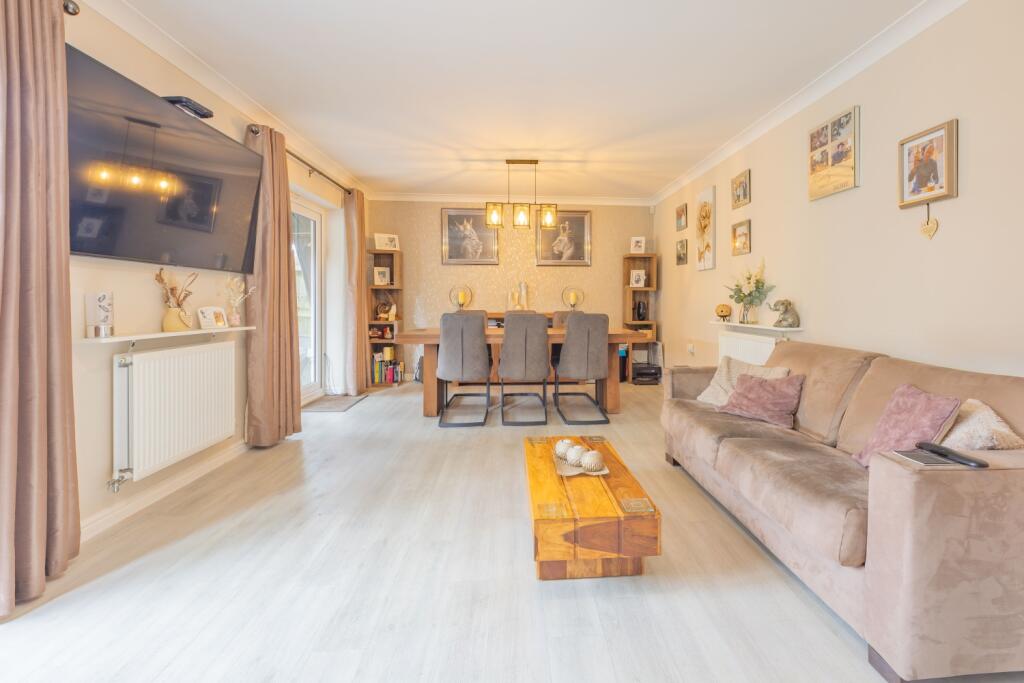 22 Halletts Road, Monkton Heathfield, Taunton photo 4