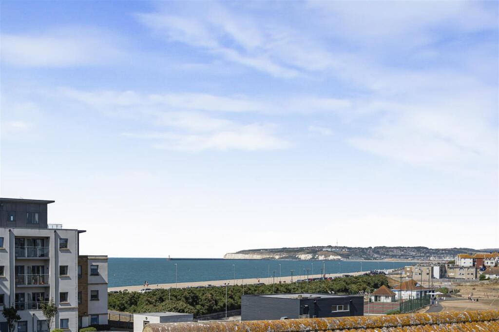Apartment in Seaford, East Blatchington - View 4
