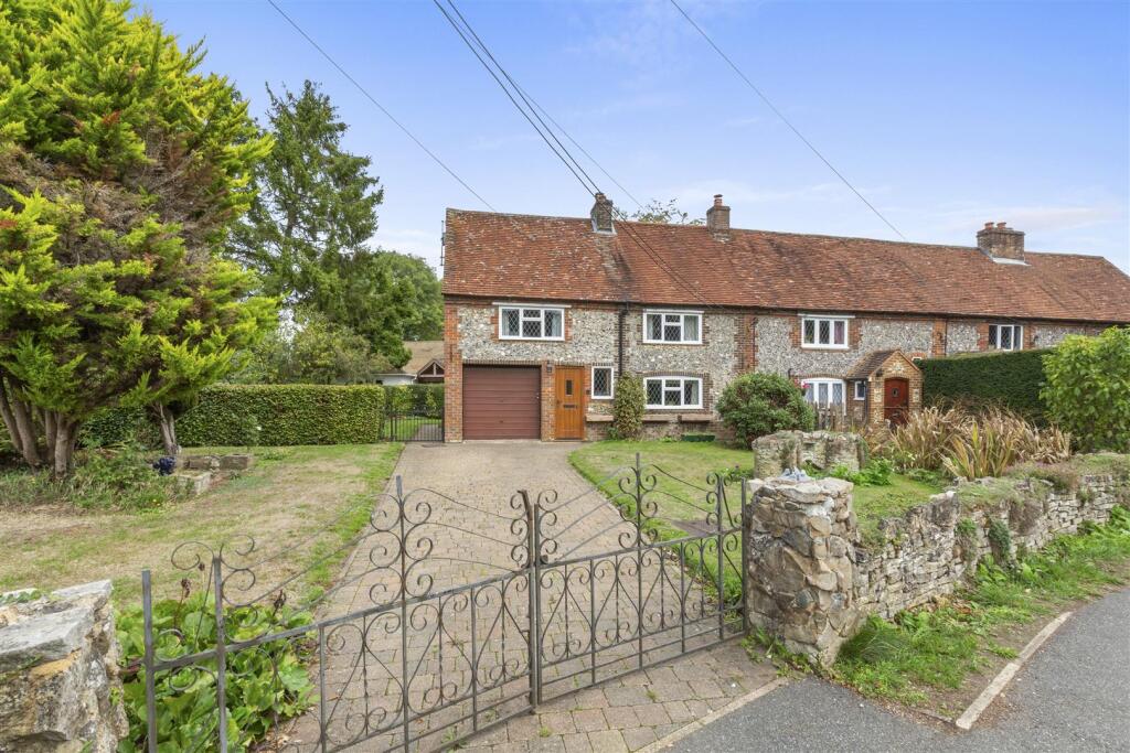 Main image of property: 'THE VIKINGS', CRYERS HILL LANE (NO CHAIN)