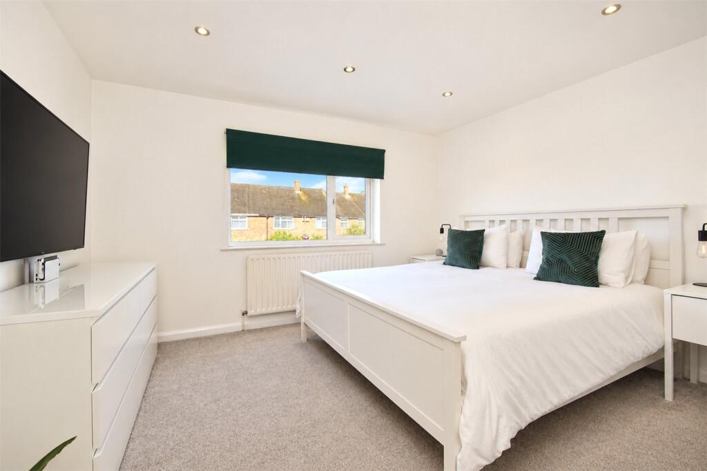 House in Chester, Ellesmere Port - More