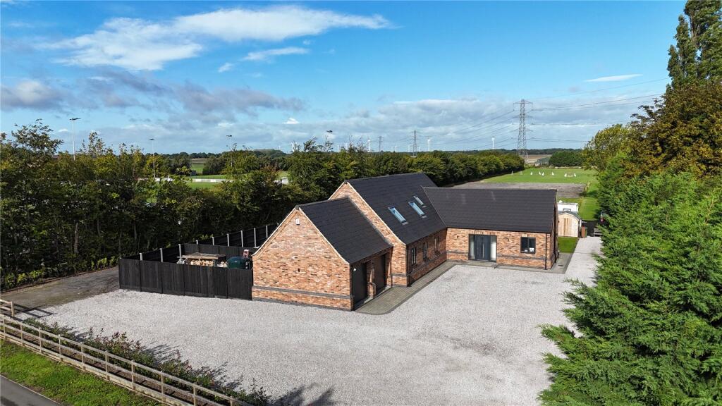 Main image of property: Godnow Road, Crowle, Lincolnshire, DN17