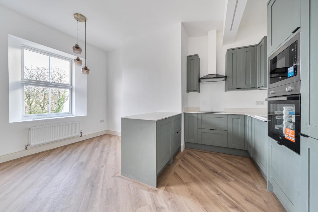 Main image of property: Fore Street, Ivybridge
