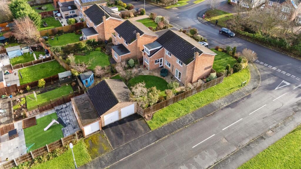 Fieldgate Lane, Whitnash, Leamington Spa photo 2