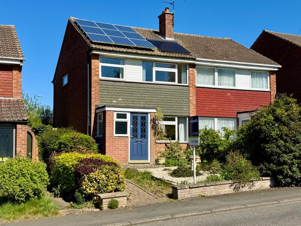 Main image of property: 29 Admirals Way, Daventry, NN11 4NU