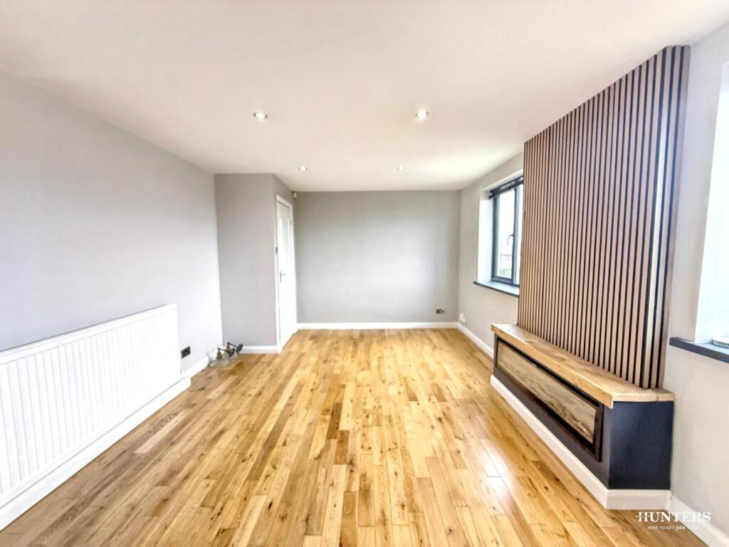 House in Kirklees, West Yorkshire - More