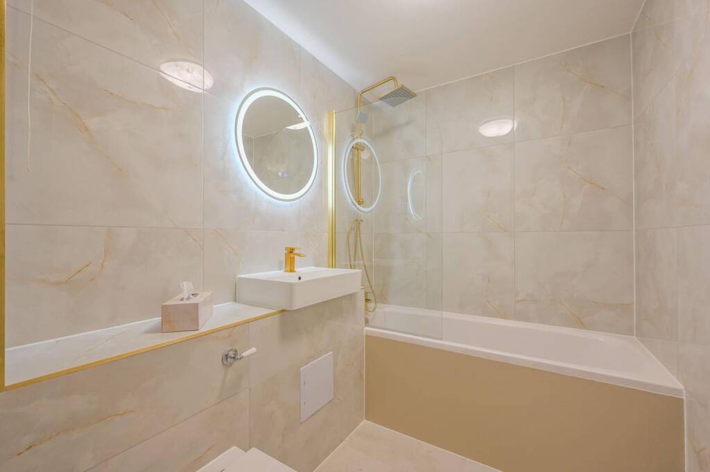 Main image of property: Wheat Sheaf Close, Isle Of Dogs, London, E14