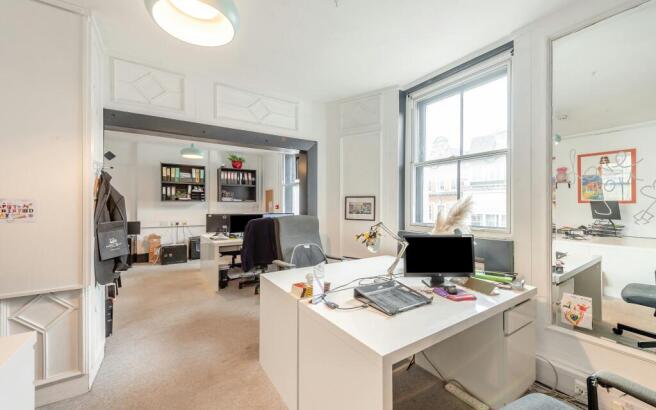 8687371-interior04.jpg