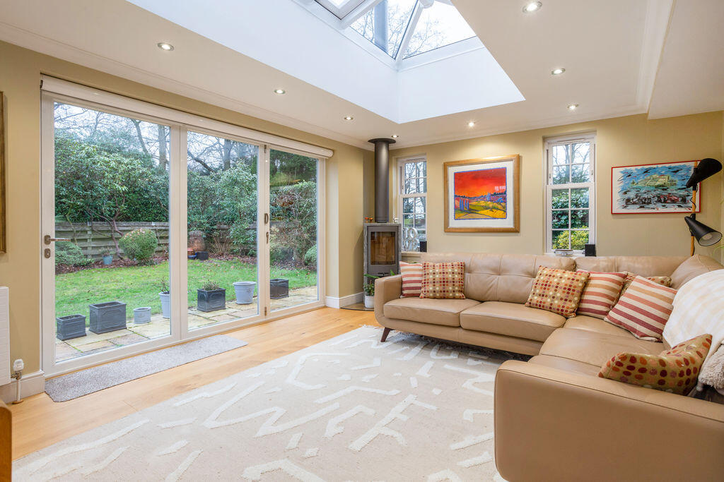 House in Guildford - View 4